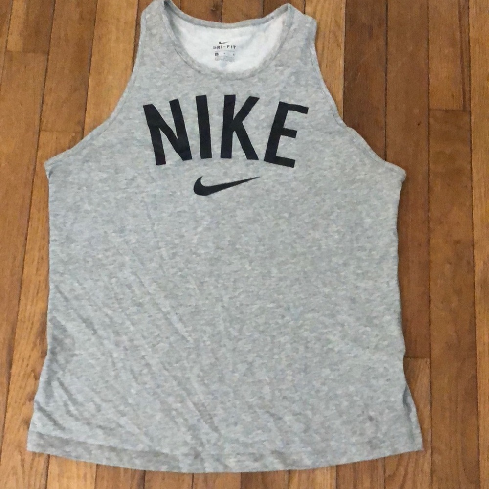 Nike women’s tank top